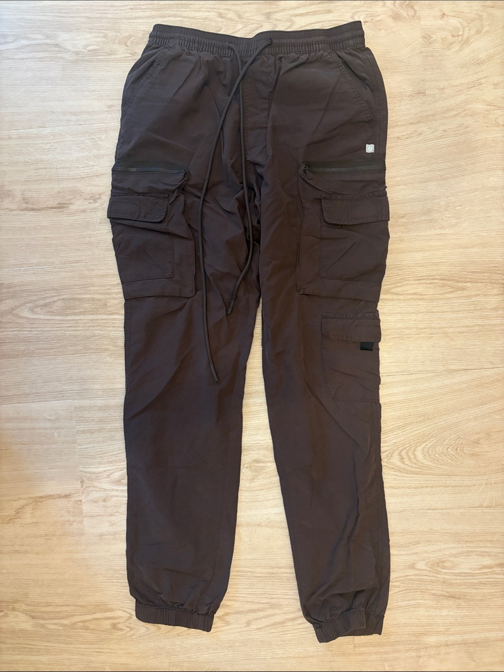 Urban outfitters standard cloth size small brown women’s cargo joggers